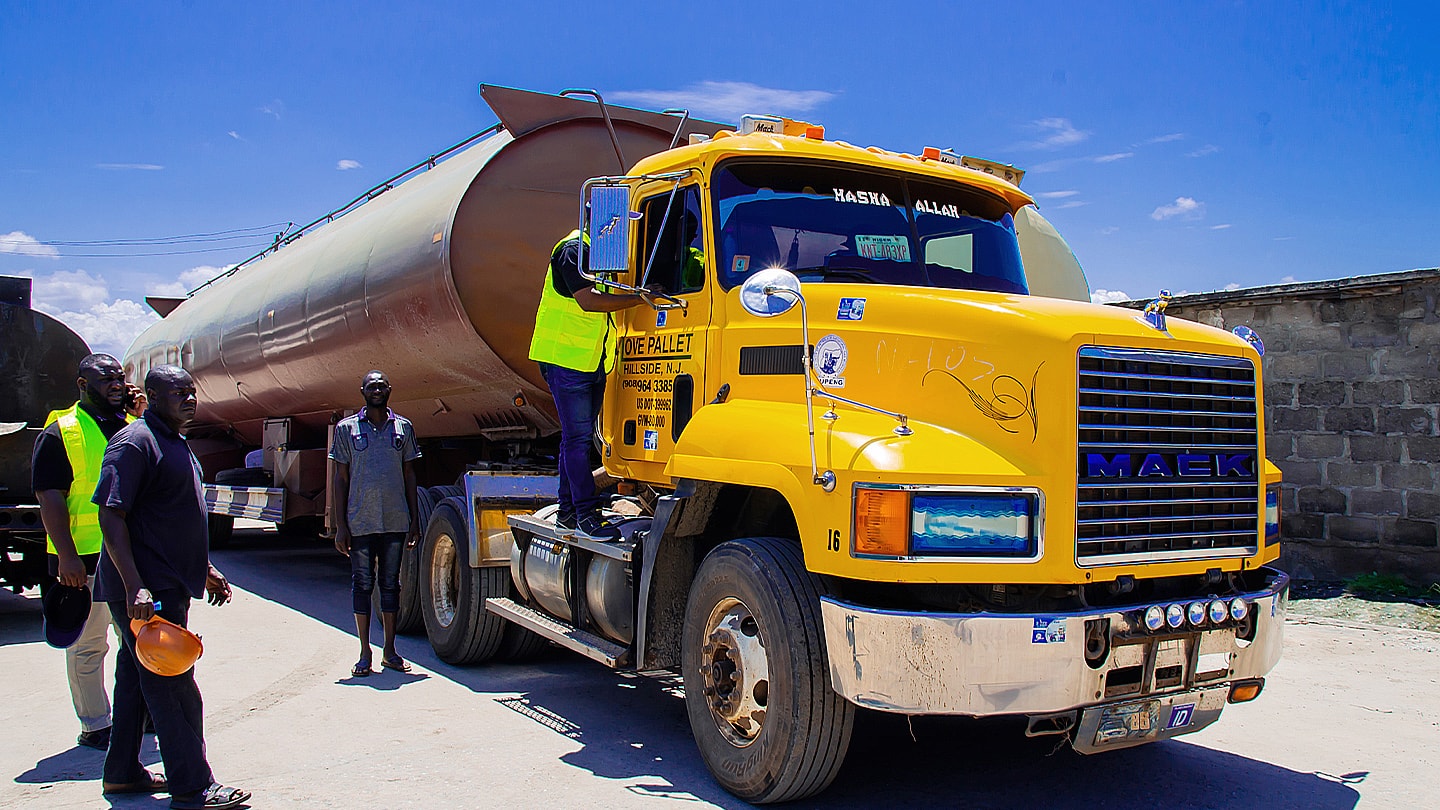 Tulcan energy fuel tanker truck